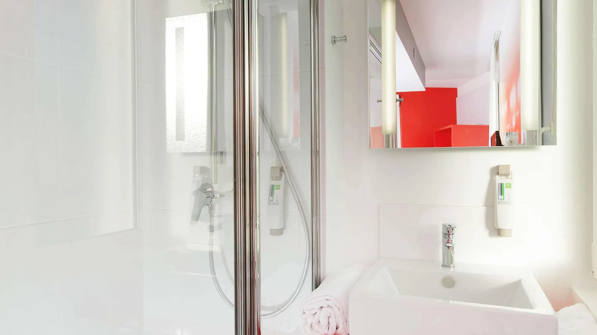 *** Szálloda Ibis Styles Vannes Gare Centre Franciaország