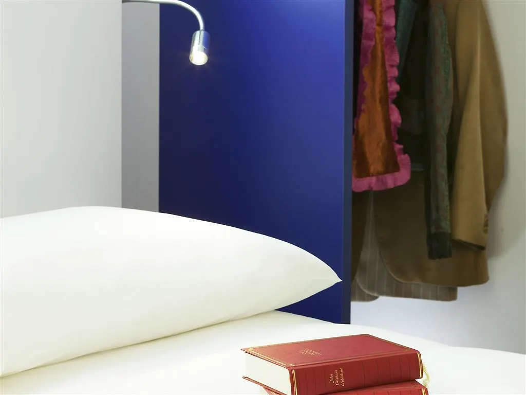 Ibis Styles Vannes Gare Centre 3*,  Franciaország